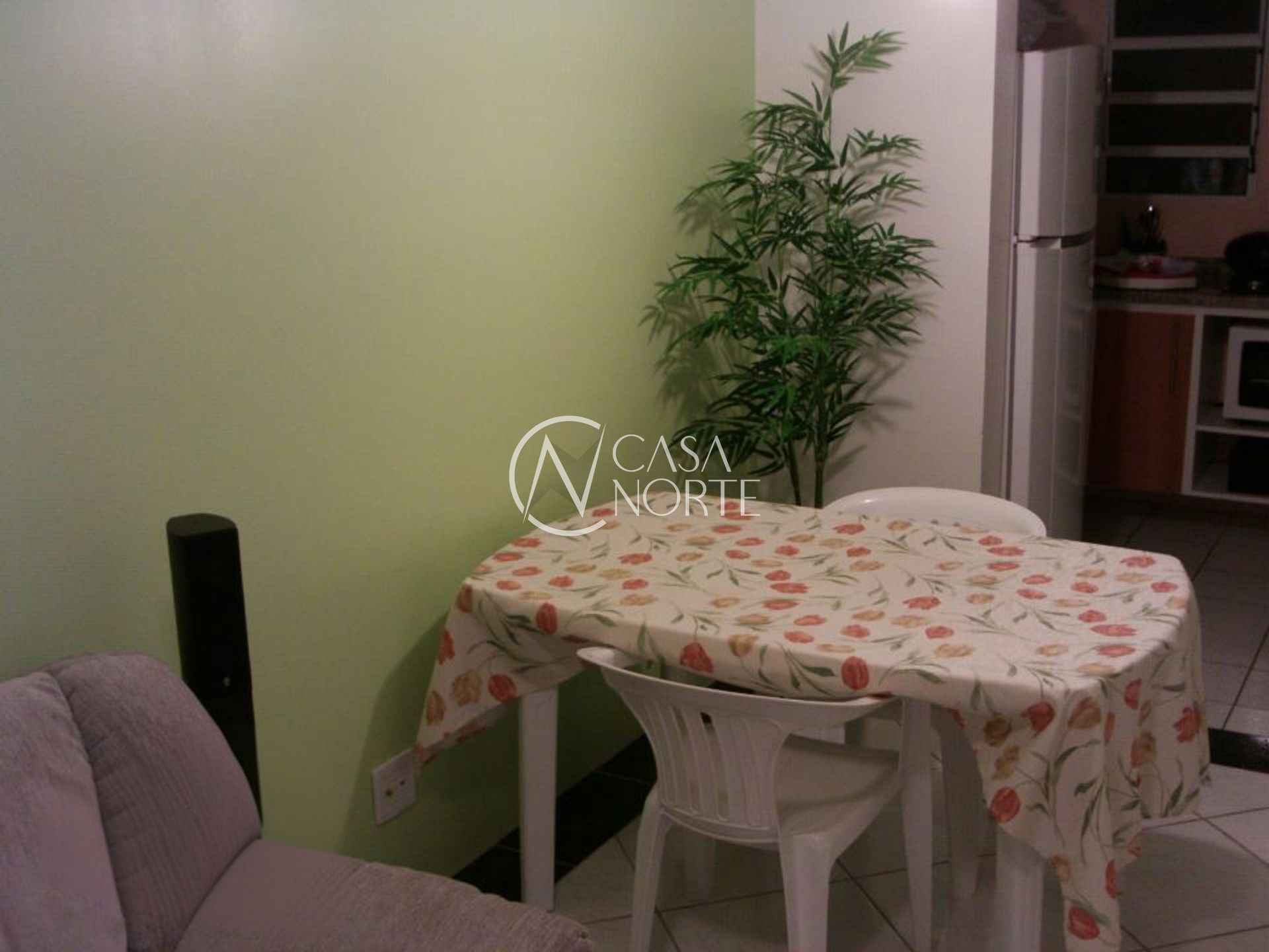 Casa de Condomínio à venda com 2 quartos, 72m², 1 vaga, Rua Tenente Ary Tarrago no bairro Jardim Itu em Porto Alegre