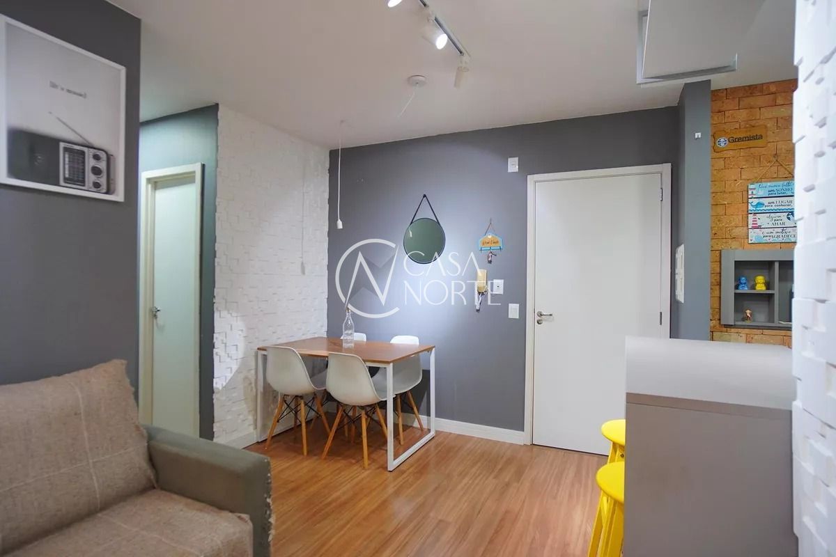 Apartamento à venda com 2 quartos, 52m², 1 suíte, 1 vaga, Rua Airton Ferreira da Silva no bairro Farrapos em Porto Alegre