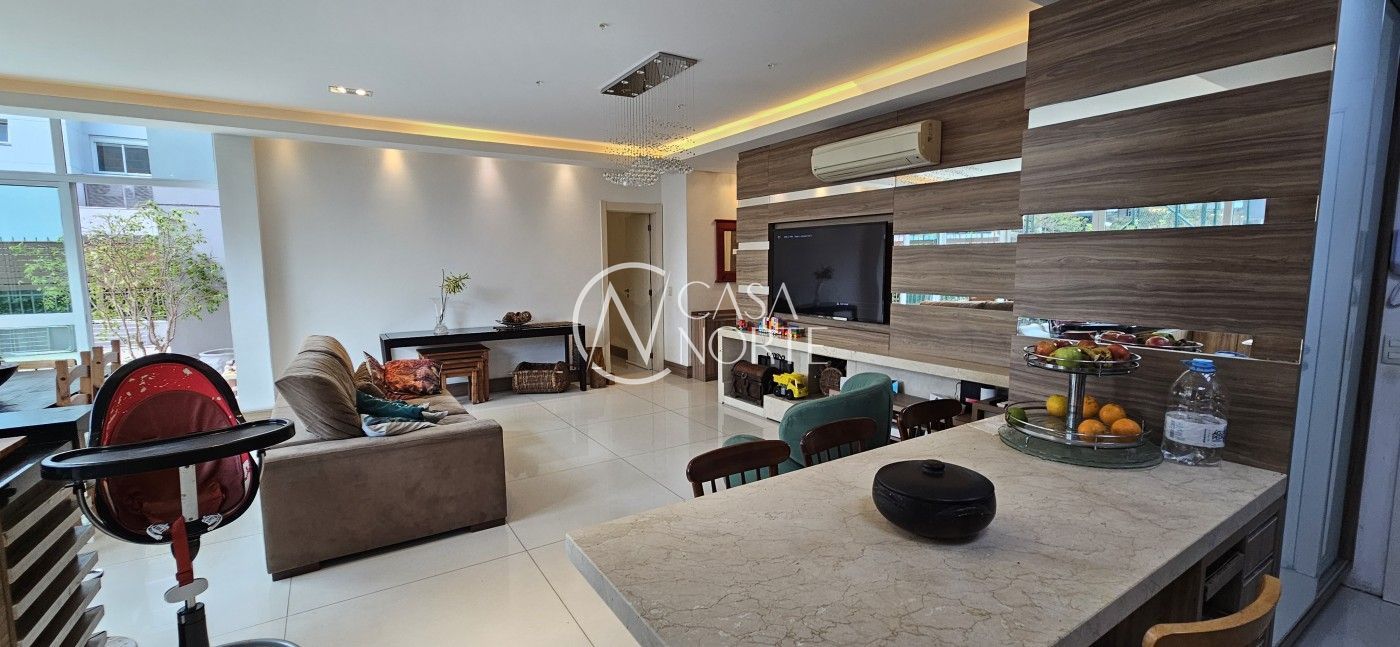 Apartamento Garden à venda com 3 quartos, 192m², 2 suítes, 2 vagas, Rua Nicola Mathias Falci no bairro Jardim do Salso em Porto Alegre