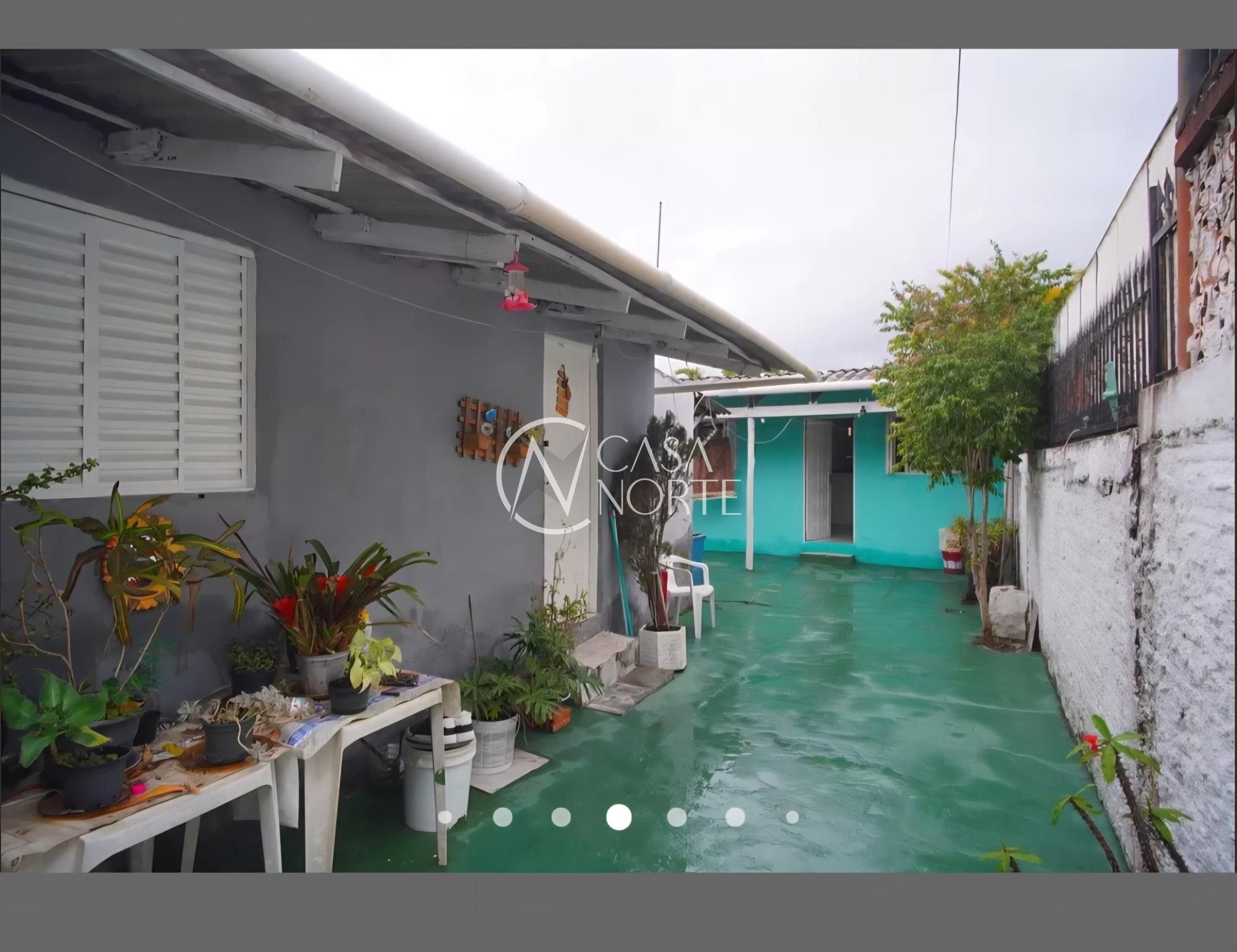 Casa à venda com 2 quartos, 50m², 1 vaga, Rua Manoel Ferrador no bairro Passo das Pedras em Porto Alegre