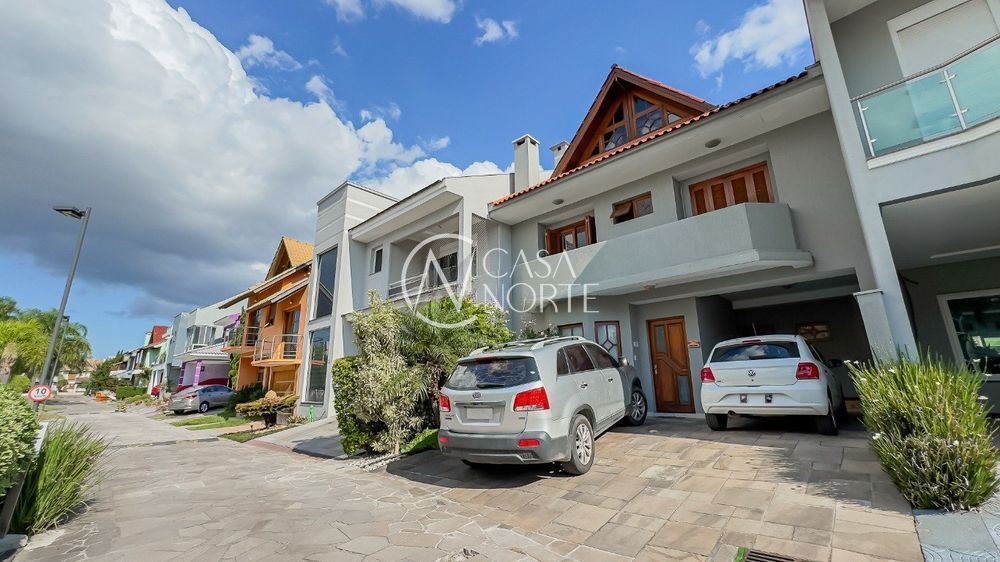 Casa de Condomínio à venda com 4 quartos, 300m², 1 suíte, 3 vagas, Avenida Ecoville no bairro Sarandi em Porto Alegre