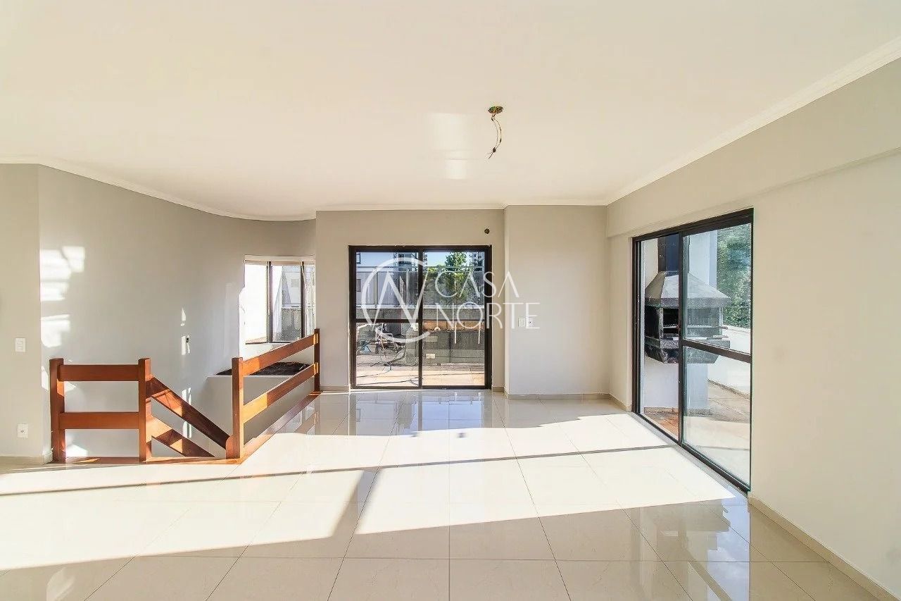 Cobertura à venda com 3 quartos, 222m², 1 suíte, 2 vagas, Rua Pedro Ivo no bairro Mont Serrat em Porto Alegre