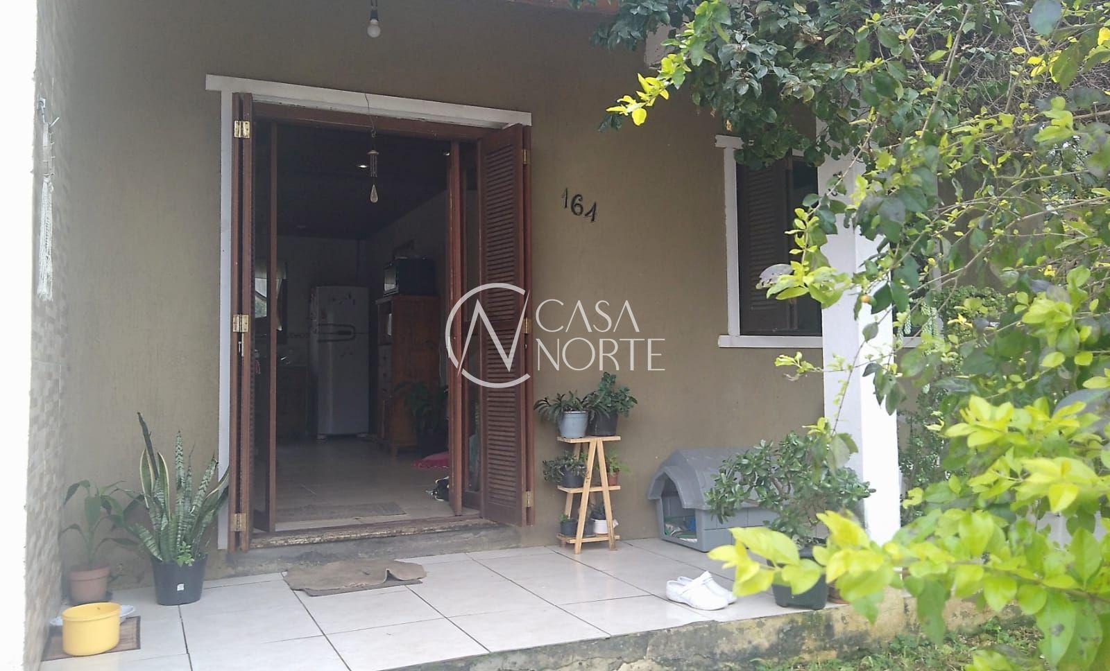 Casa à venda com 2 quartos, 120m², 2 vagas, Beco do Coqueiros no bairro Lomba do Pinheiro em Porto Alegre