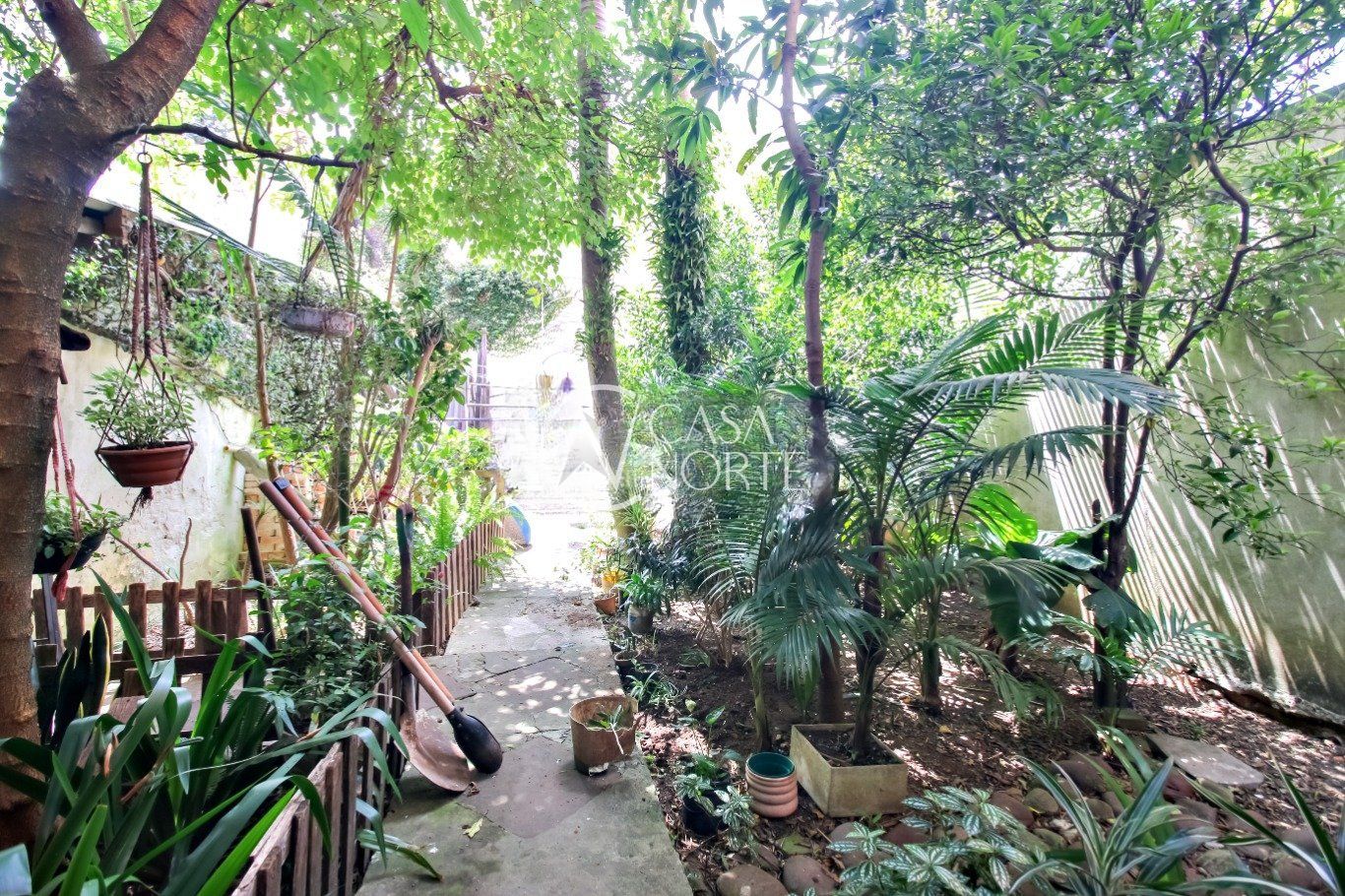 Casa à venda com 2 quartos, 200m², 1 suíte, 2 vagas, Rua Marquês de Alegrete no bairro São João em Porto Alegre