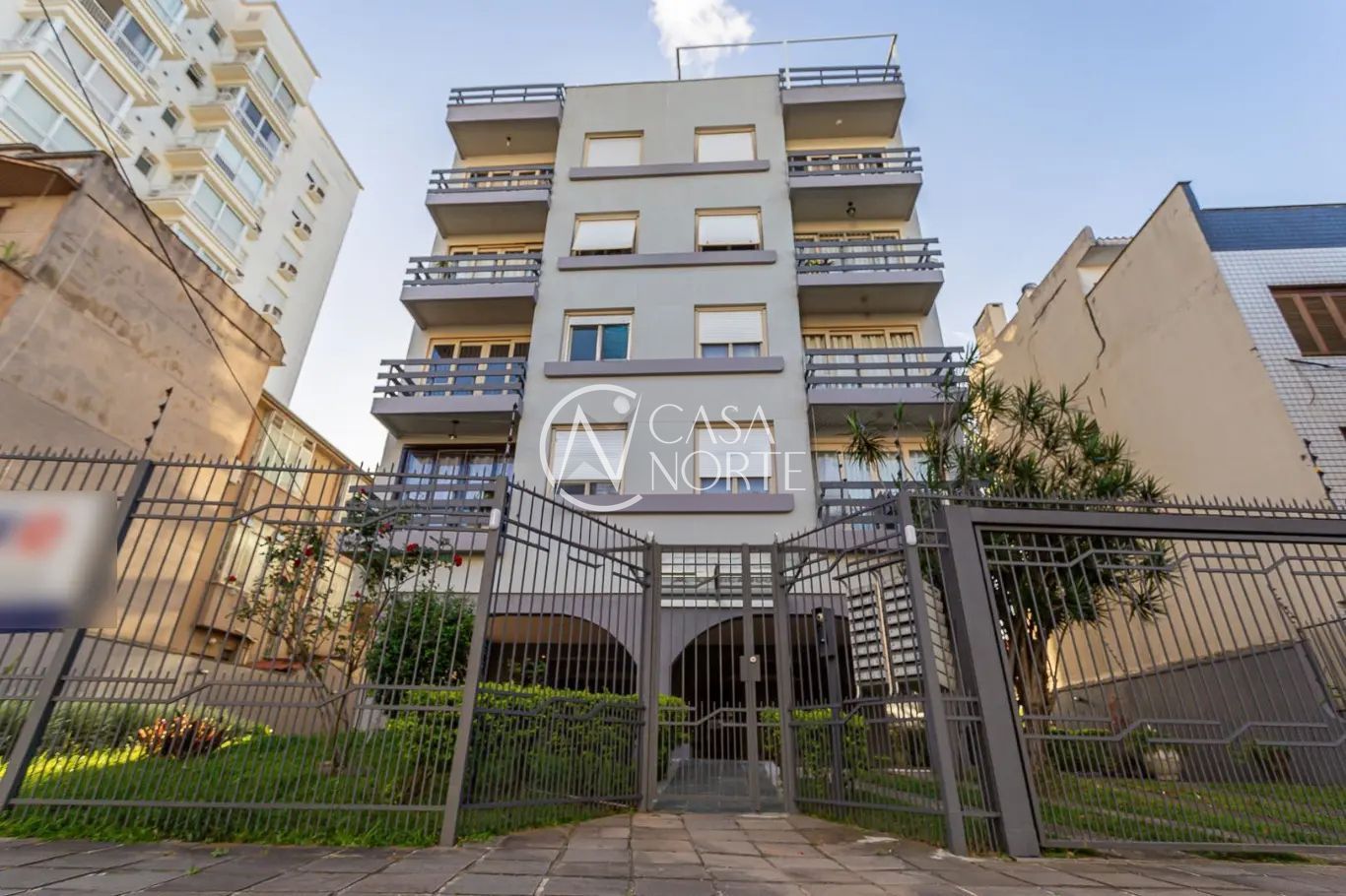 Apartamento à venda com 3 quartos, 82m², 1 vaga, Rua Visconde de Inhauma no bairro Azenha em Porto Alegre