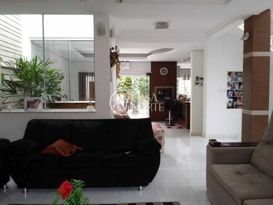 Casa de Condomínio à venda com 3 quartos, 288m², 1 suíte, 4 vagas, Avenida Ecoville no bairro Sarandi em Porto Alegre