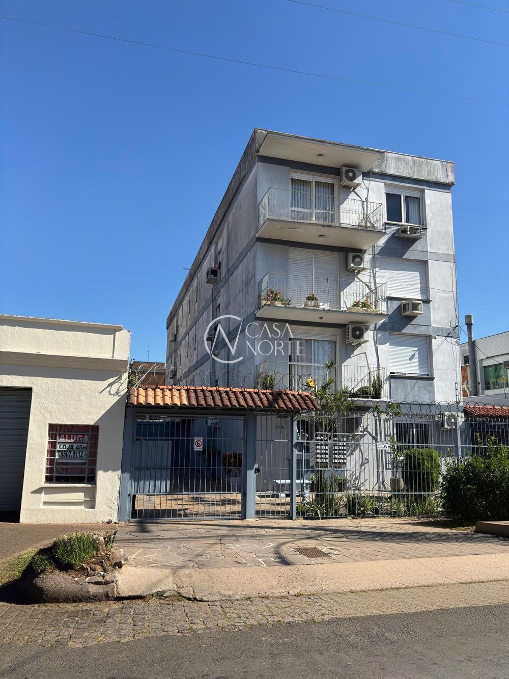 Apartamento à venda com 3 quartos, 93m², 1 suíte, 1 vaga, Rua Santa Catarina no bairro Santa Maria Goretti em Porto Alegre