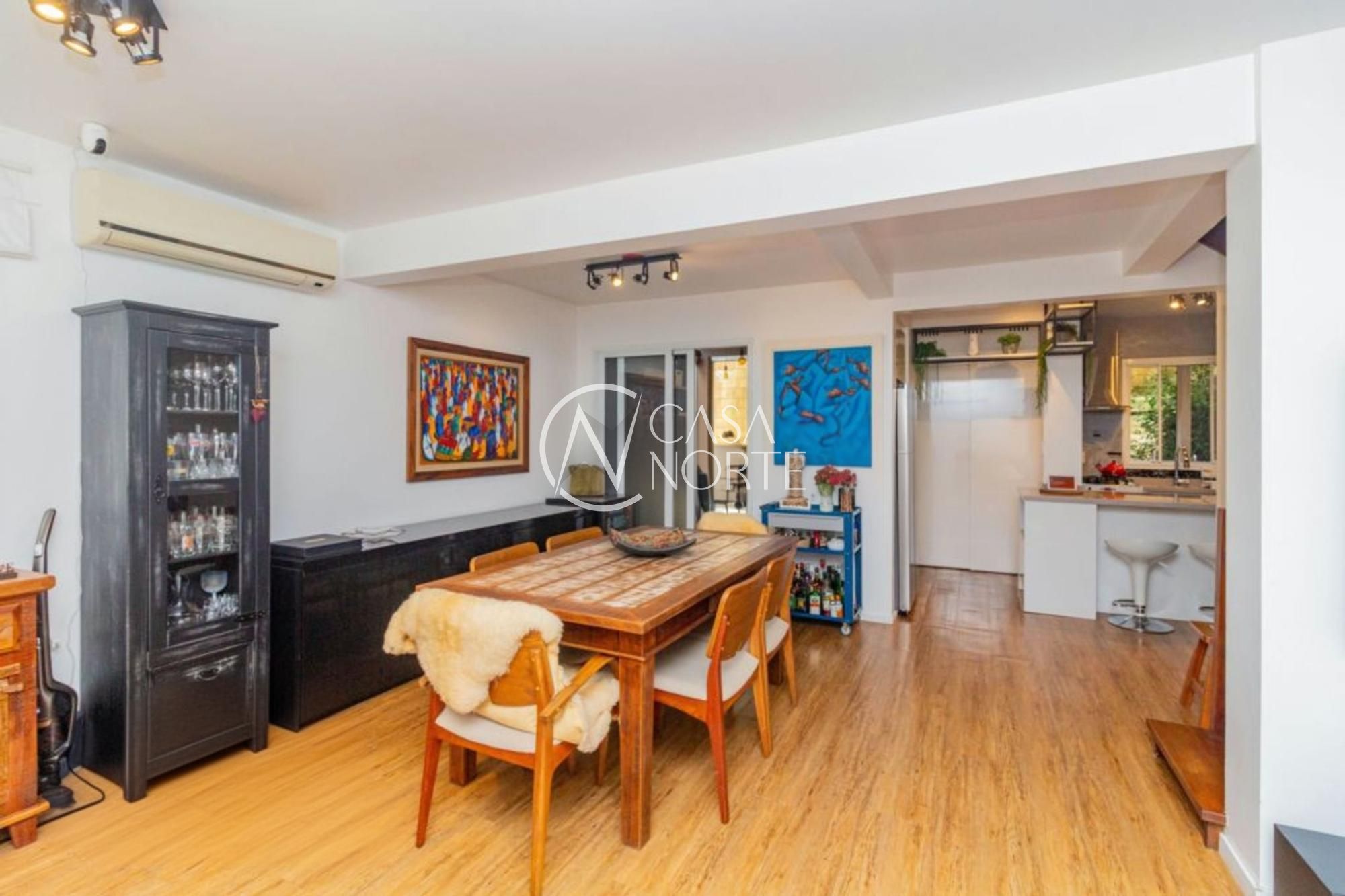 Casa de Condomínio à venda com 3 quartos, 118m², 1 suíte, 2 vagas, Rua Vicenza no bairro Mário Quintana em Porto Alegre