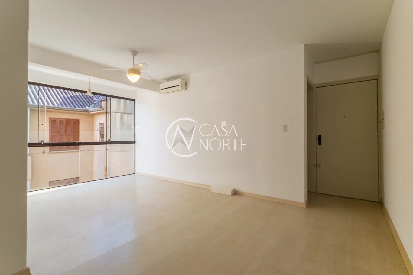 Apartamento à venda com 3 quartos, 82m², 1 vaga, Rua Visconde de Inhauma no bairro Azenha em Porto Alegre