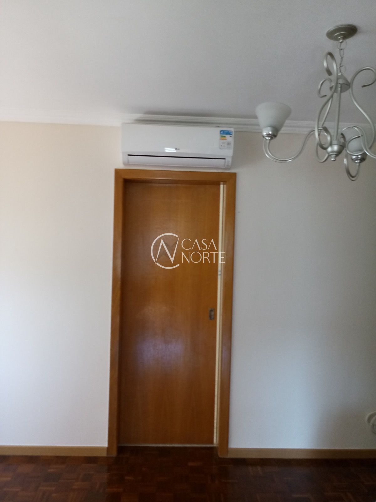 Apartamento à venda com 2 quartos, 55m², 1 vaga, Rua Engenheiro Fernando de Abreu Pereira no bairro Sarandi em Porto Alegre