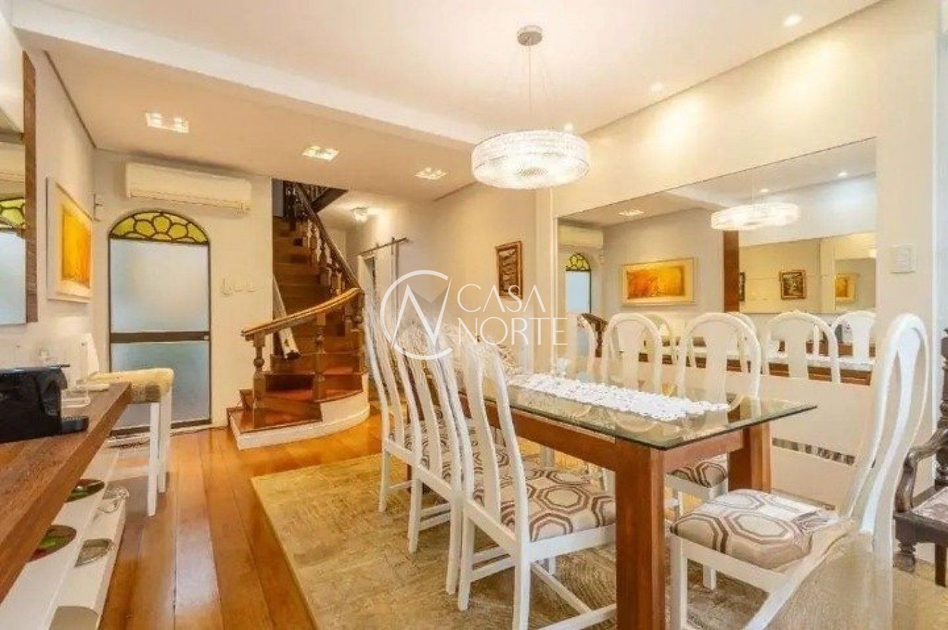 Casa à venda com 3 quartos, 326m², 1 suíte, 7 vagas, Rua Sargento Nicolau Dias de Farias no bairro Tristeza em Porto Alegre