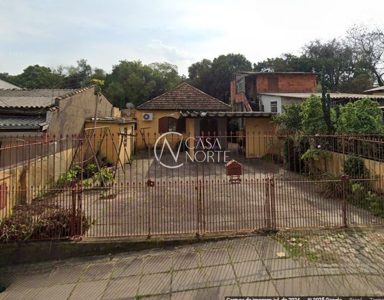 Casa à venda com 3 quartos, 180m², 1 suíte, 4 vagas, Rua Leopoldo Bettiol no bairro Jardim Sabará em Porto Alegre