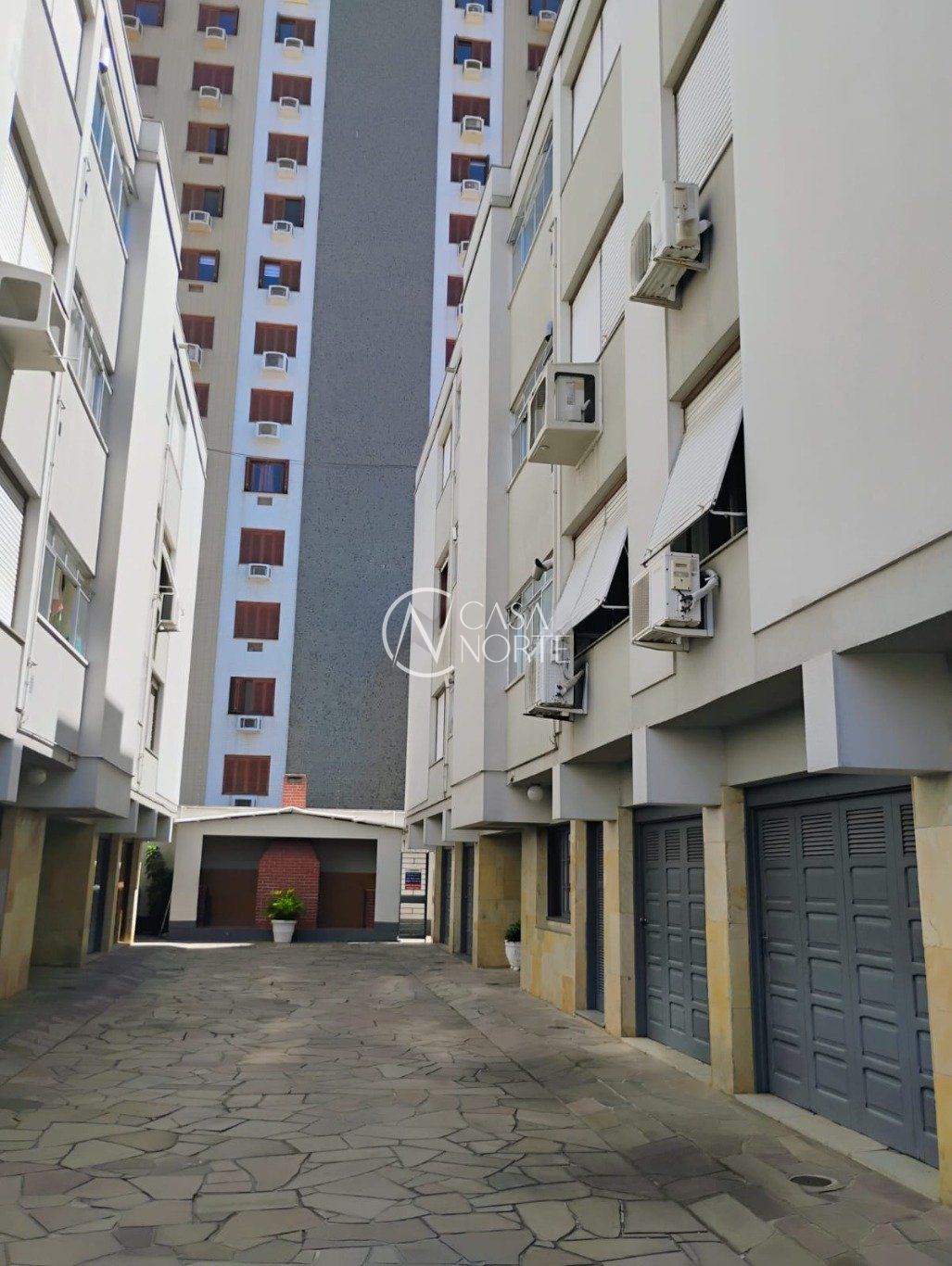 Apartamento à venda com 3 quartos, 94m², 2 vagas, Rua Doutor Derly Monteiro no bairro Jardim Itu em Porto Alegre