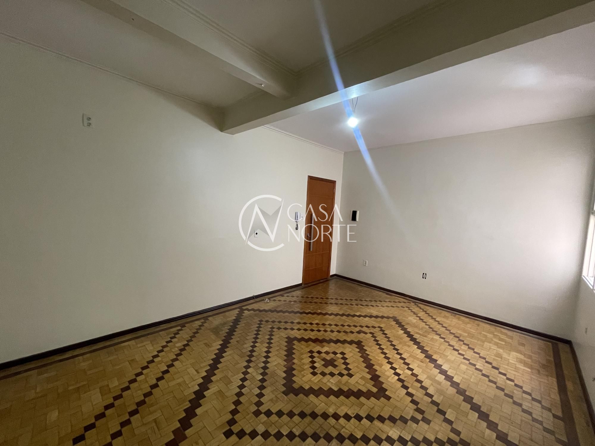 Apartamento à venda com 3 quartos, 77m², 1 vaga, Rua General João Telles no bairro Bom Fim em Porto Alegre