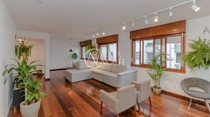 Apartamento à venda com 3 quartos, 137m², 1 suíte, 2 vagas, Avenida Iguassu no bairro Petrópolis em Porto Alegre