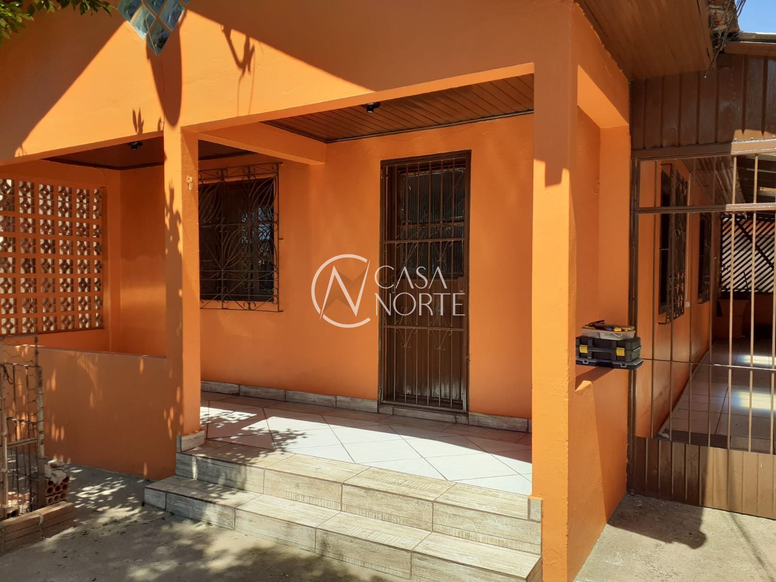 Casa à venda com 2 quartos, 167m², 4 vagas, Avenida Toledo Piza no bairro Sarandi em Porto Alegre