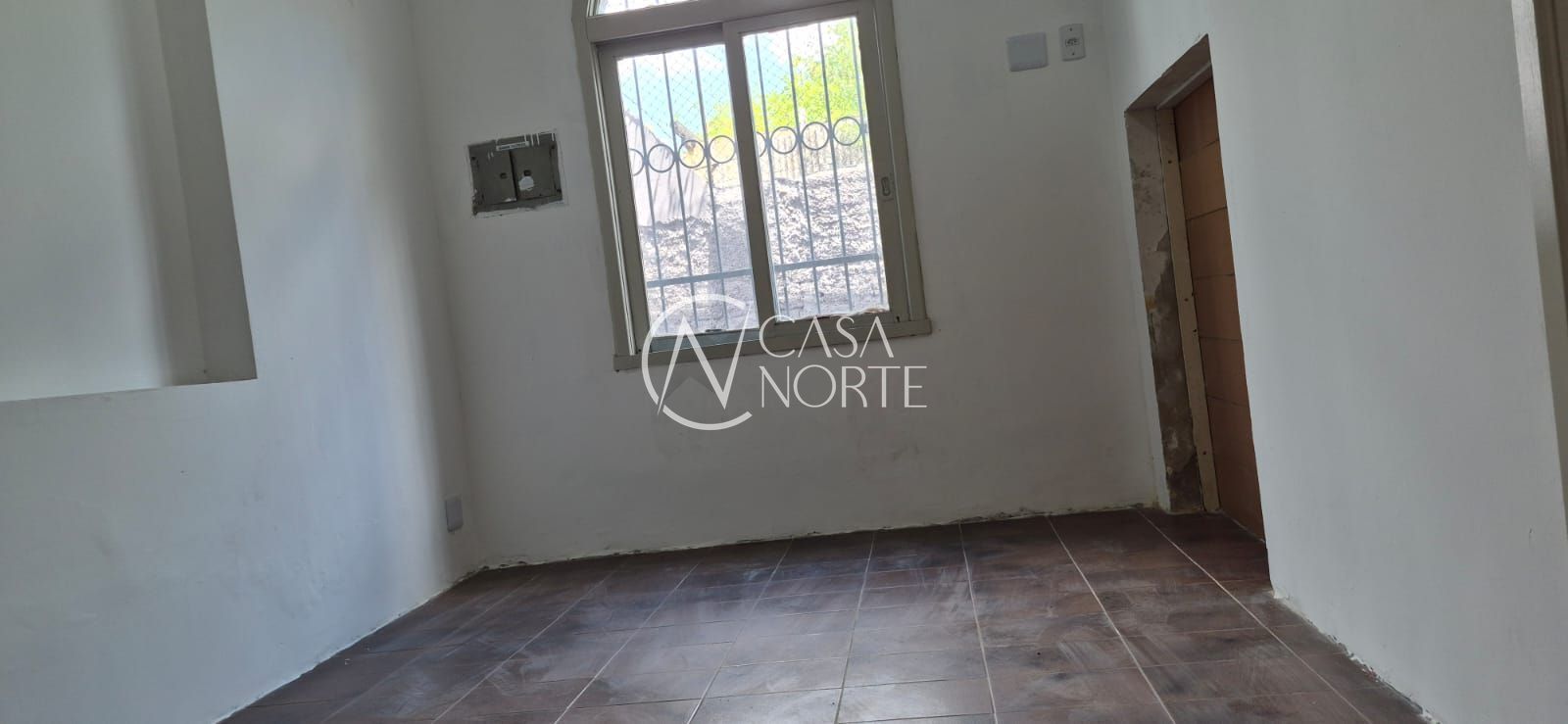 Casa à venda com 3 quartos, 350m², 5 vagas, Rua Conde de Porto Alegre no bairro Floresta em Porto Alegre