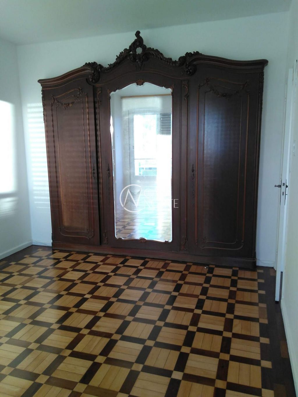 Apartamento à venda com 3 quartos, 158m², 1 suíte, Rua Ramiro Barcelos no bairro Independência em Porto Alegre
