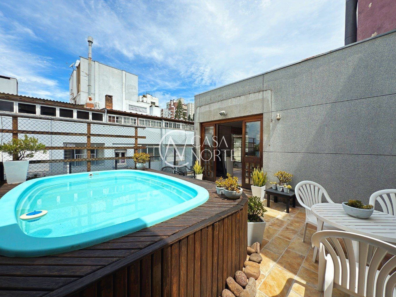 Cobertura à venda com 3 quartos, 155m², 1 suíte, 2 vagas, Rua Pedro Ivo no bairro Mont Serrat em Porto Alegre