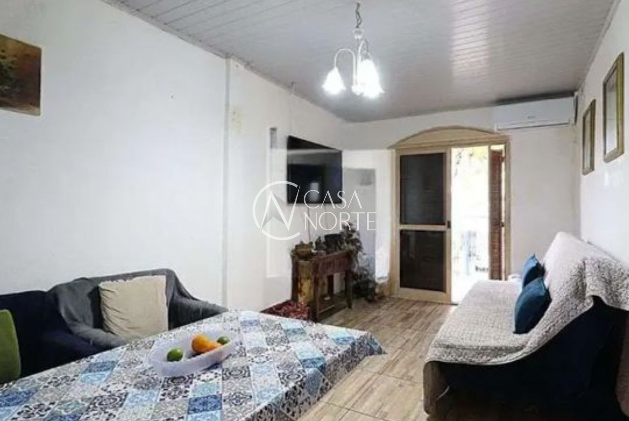 Casa à venda com 2 quartos, 200m², 1 suíte, 1 vaga, Avenida Bernardino de Oliveira Paim no bairro Santa Rosa de Lima em Porto Alegre