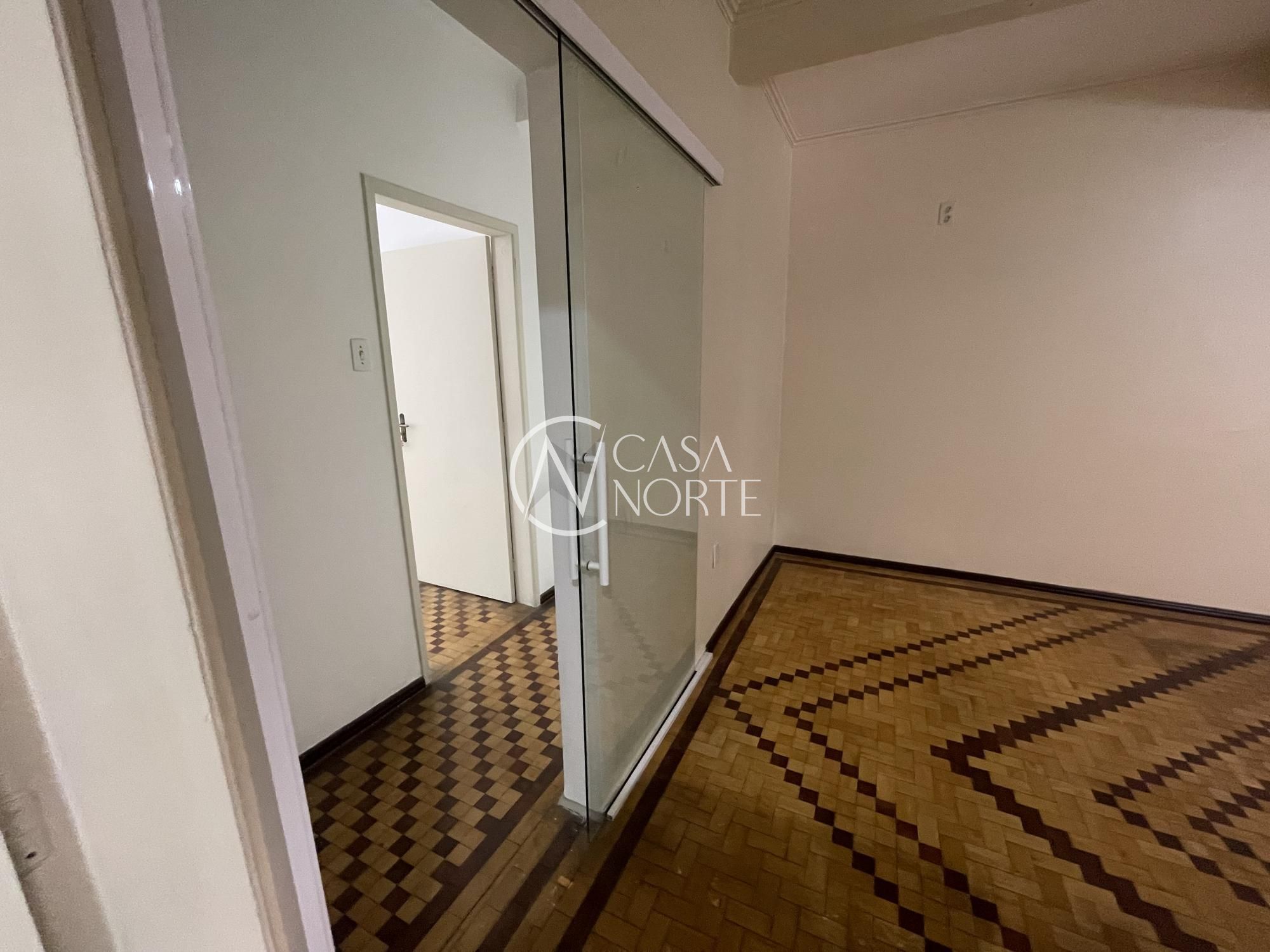 Apartamento à venda com 3 quartos, 77m², 1 vaga, Rua General João Telles no bairro Bom Fim em Porto Alegre