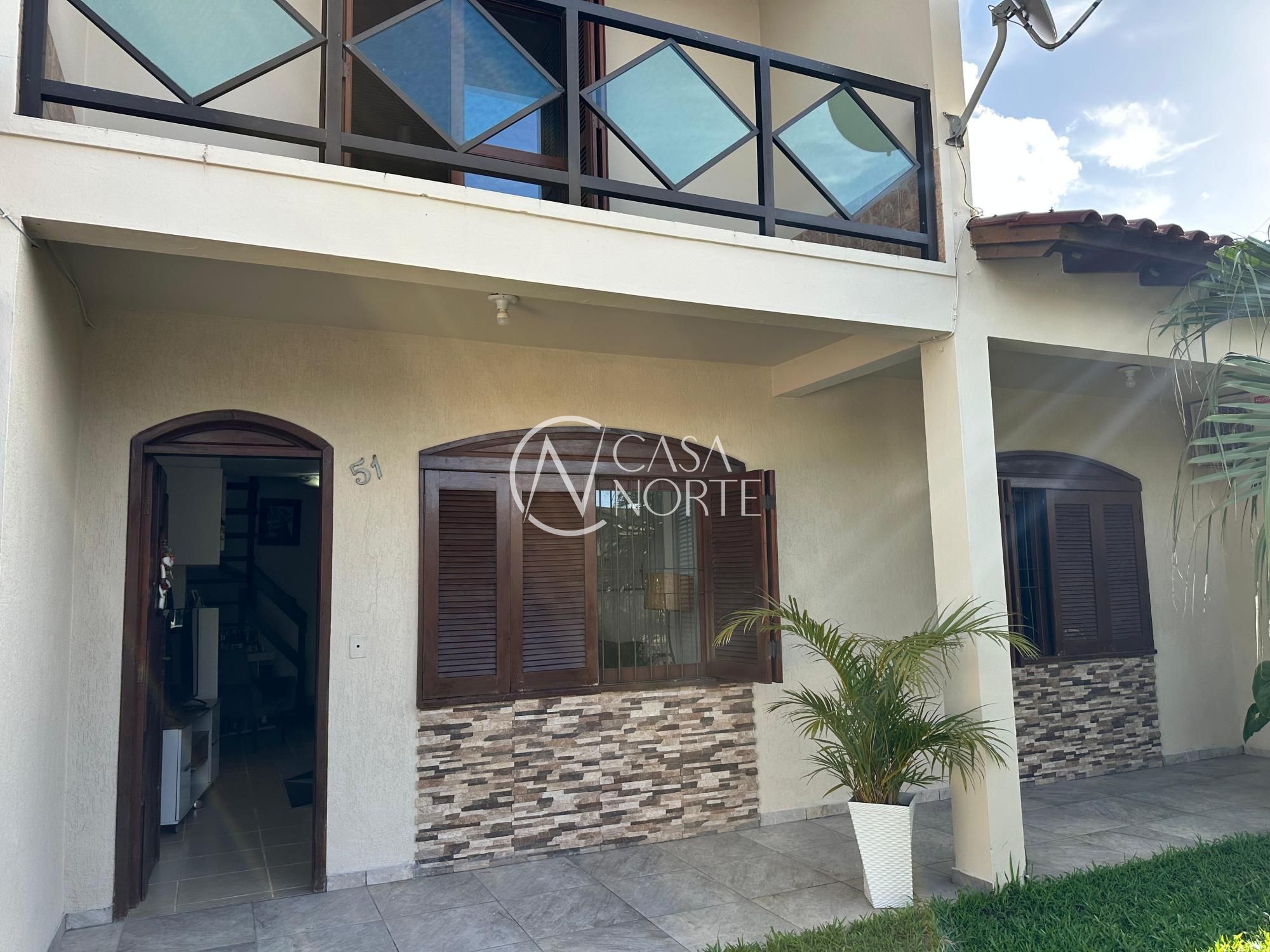 Casa à venda com 3 quartos, 220m², 1 suíte, 3 vagas, Rua Francisca Lechner no bairro Parque Santa Fé em Porto Alegre