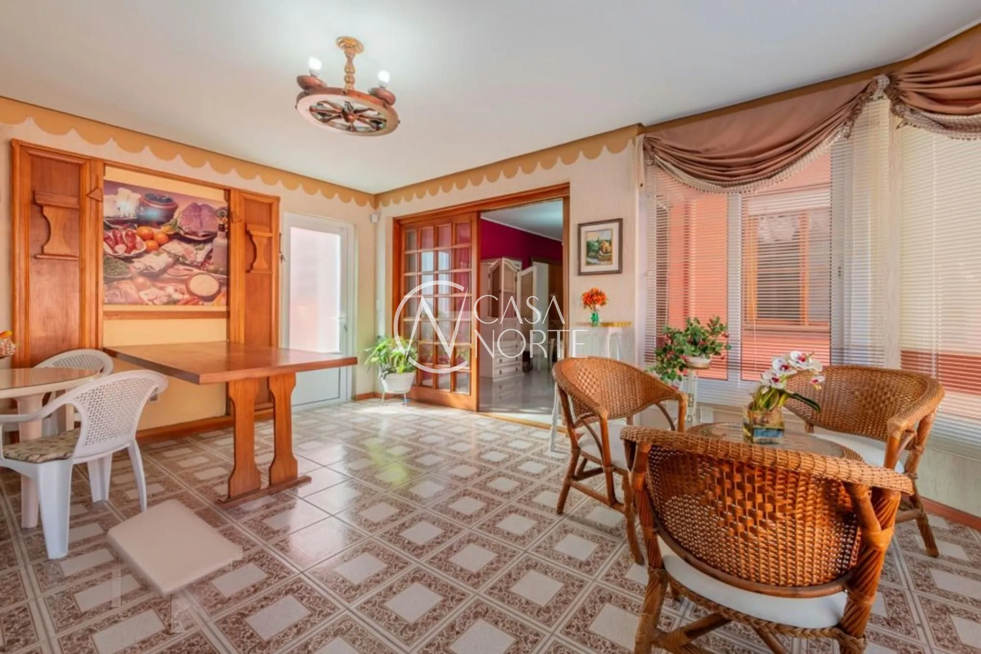 Casa à venda com 3 quartos, 203m², 1 suíte, 4 vagas, Rua Rubens Rosa Guedes no bairro Jardim Itu em Porto Alegre