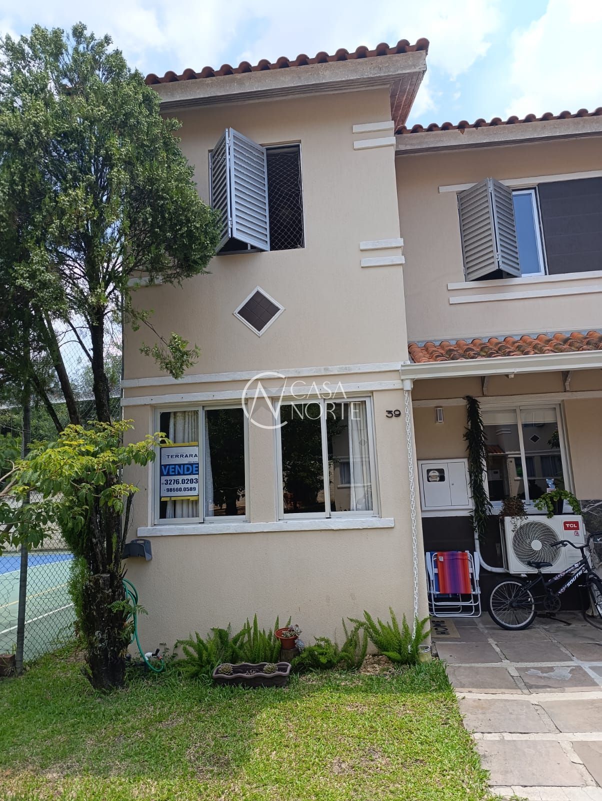 Casa de Condomínio à venda com 3 quartos, 113m², 1 suíte, 2 vagas, Avenida João Ferreira Jardim no bairro Parque Santa Fé em Porto Alegre