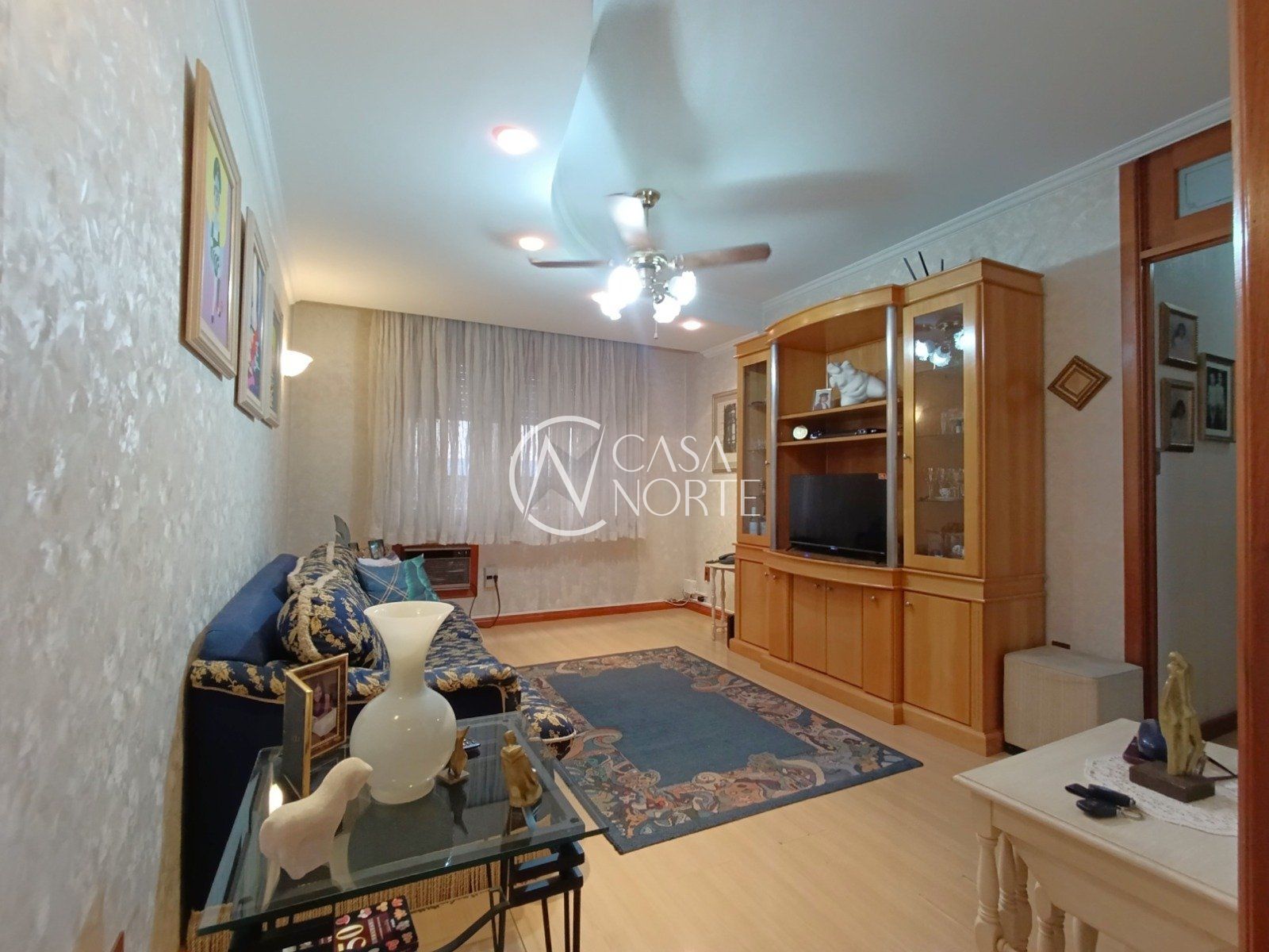 Apartamento à venda com 2 quartos, 74m², 1 vaga, Rua Doutor João Simplício Alves de Carvalho no bairro Vila Ipiranga em Porto Alegre
