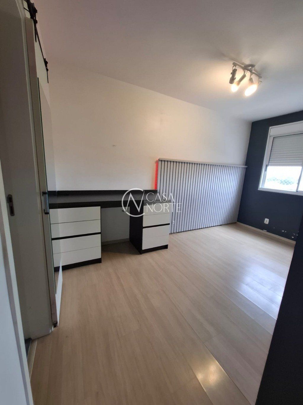 Apartamento à venda com 2 quartos, 52m², 1 suíte, 1 vaga, Avenida Assis Brasil no bairro São Sebastião em Porto Alegre