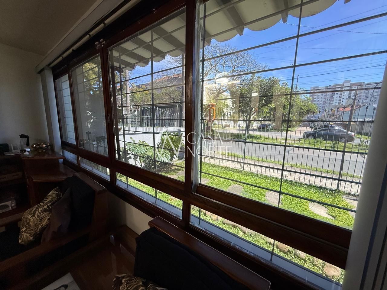 Casa à venda com 4 quartos, 150m², 1 suíte, 3 vagas, Avenida Assis Chateaubriand no bairro São Sebastião em Porto Alegre