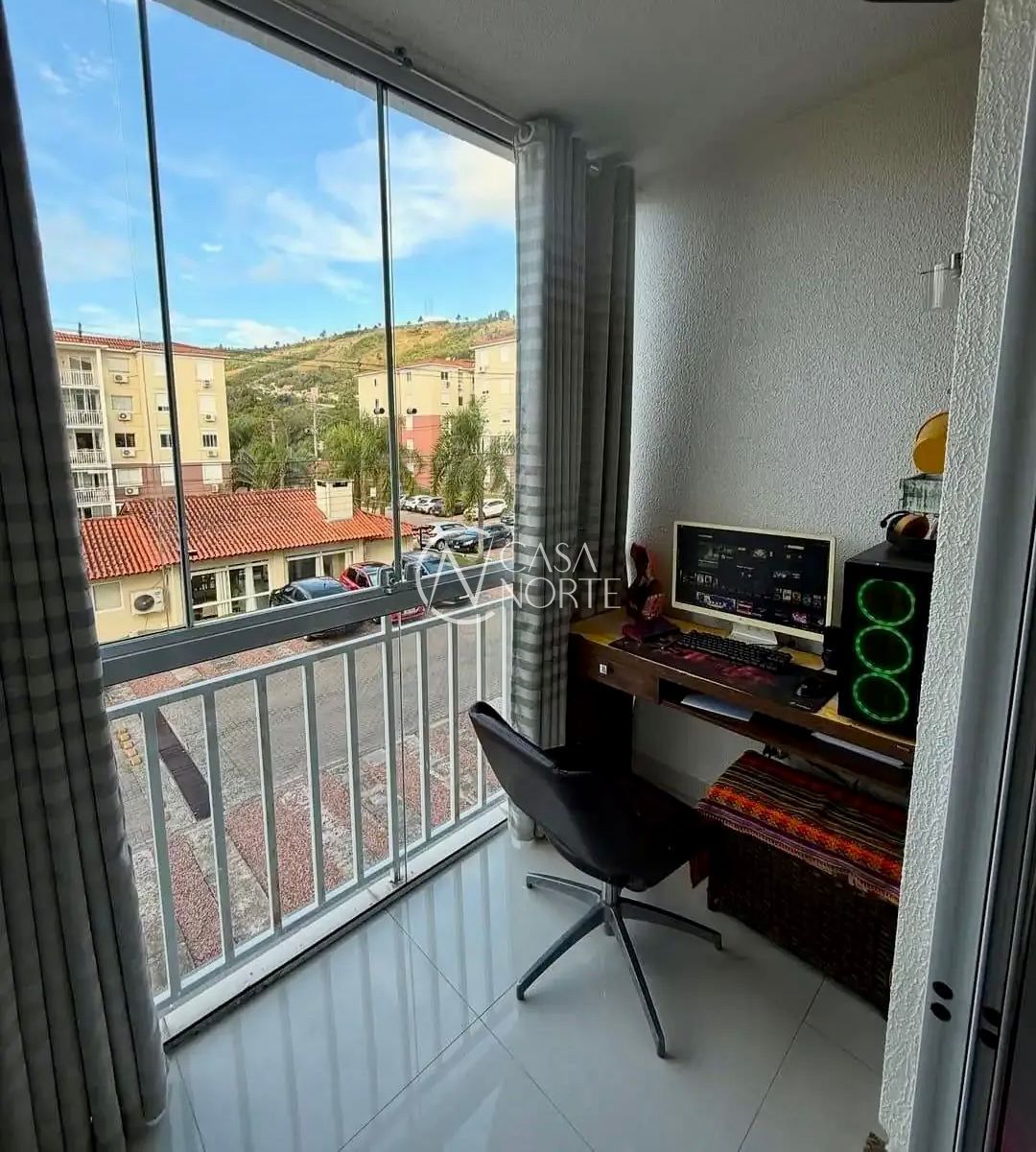 Apartamento à venda com 3 quartos, 67m², 1 suíte, 1 vaga, Rua Ney da Gama Ahrends no bairro Morro Santana em Porto Alegre