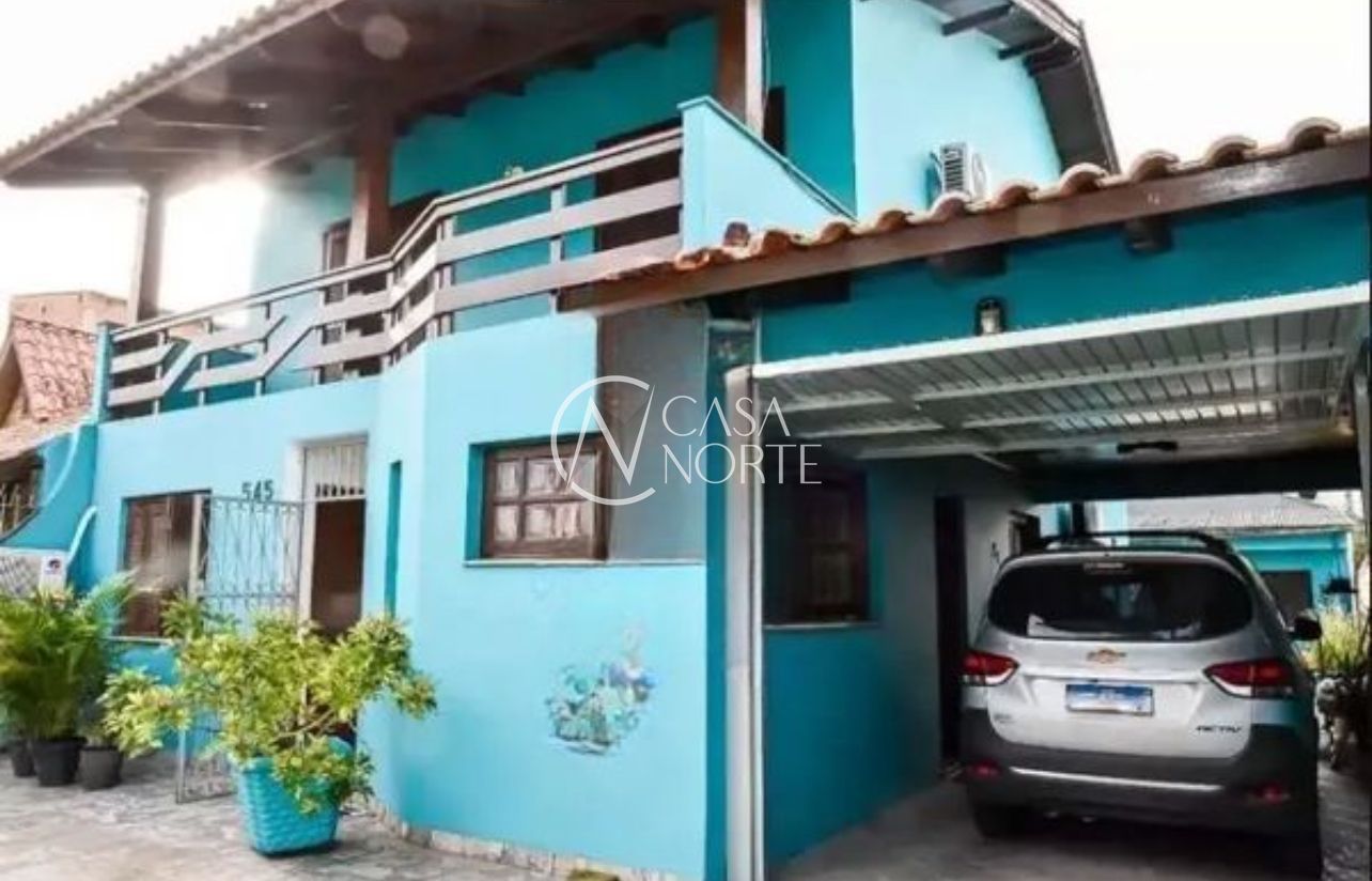 Casa à venda com 3 quartos, 120m², 1 suíte, 2 vagas, Rua José Grimberg no bairro Costa e Silva em Porto Alegre