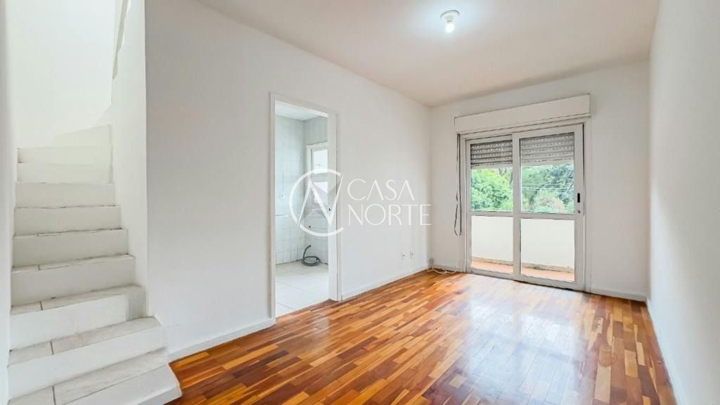 Cobertura à venda com 2 quartos, 102m², 1 vaga, Rua Roque Calage no bairro Passo da Areia em Porto Alegre