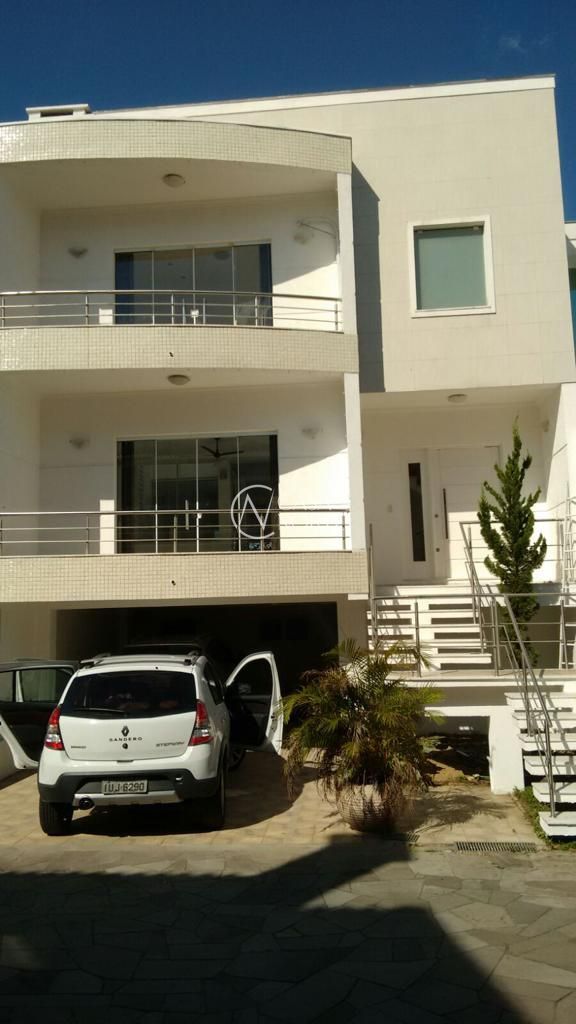 Casa de Condomínio à venda com 3 quartos, 288m², 1 suíte, 4 vagas, Avenida Ecoville no bairro Sarandi em Porto Alegre