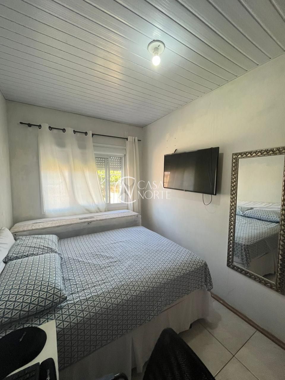 Casa à venda com 2 quartos, 56m², 1 vaga, Rua Solon Vieira Marques no bairro Restinga em Porto Alegre