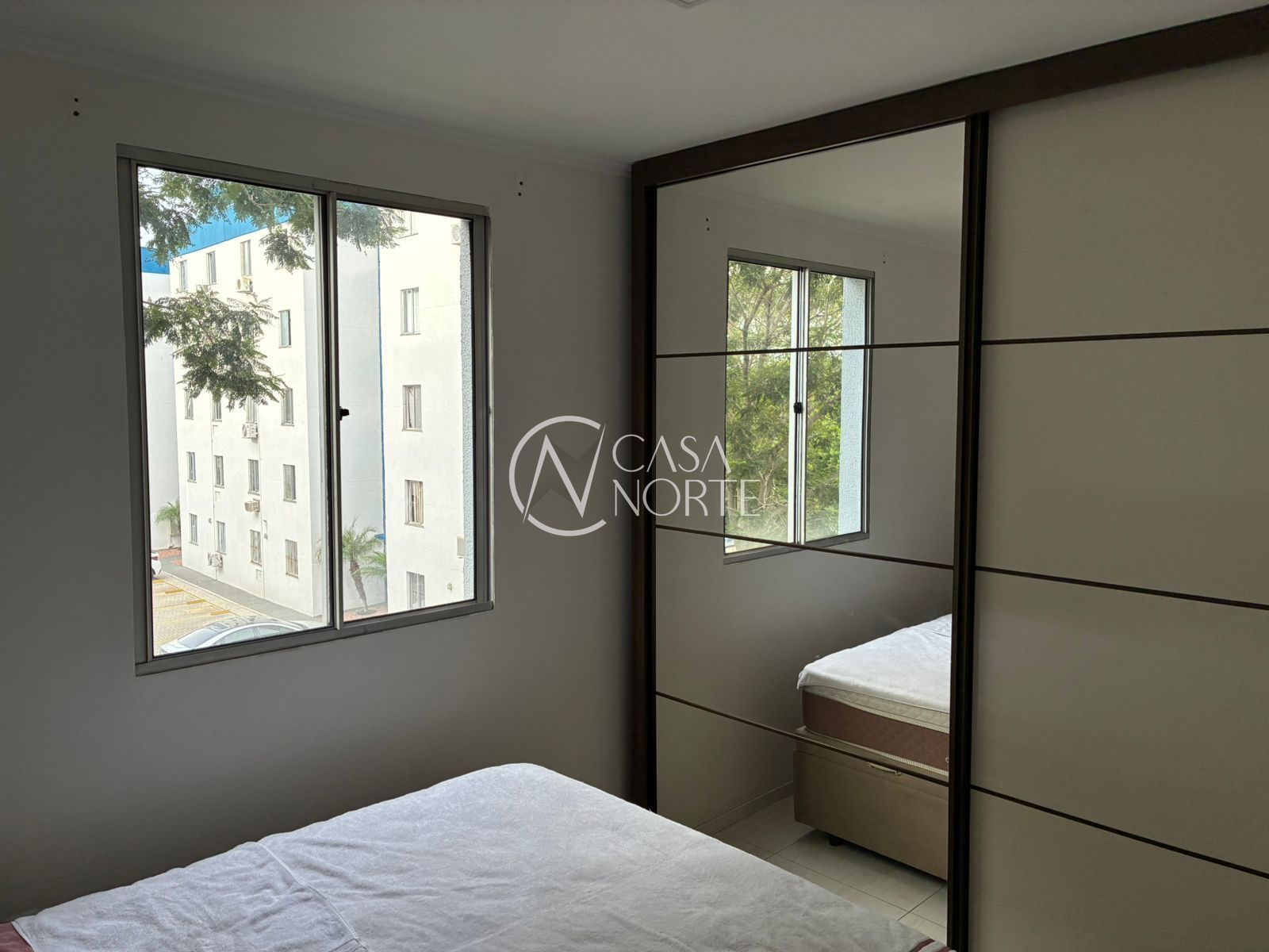 Apartamento à venda com 2 quartos, 42m², 1 vaga, Rua Egydio Pedro Flach no bairro Jardim Leopoldina em Porto Alegre