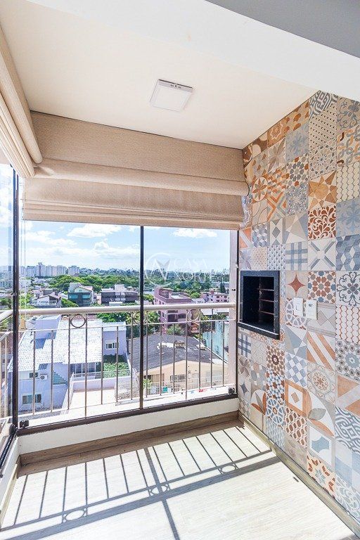 Apartamento à venda com 2 quartos, 56m², 1 vaga, Rua Lindolfo Henke no bairro Sarandi em Porto Alegre