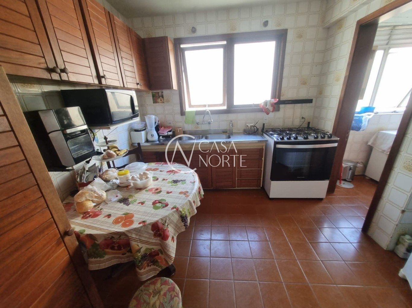 Apartamento à venda com 3 quartos, 101m², 1 suíte, 1 vaga, Rua Peri Machado no bairro Menino Deus em Porto Alegre