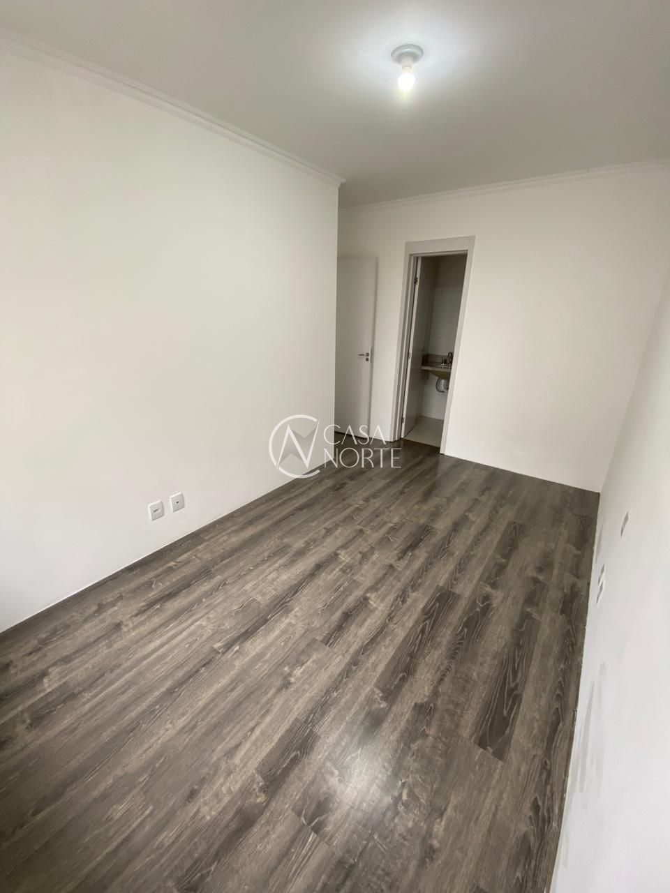 Apartamento à venda com 2 quartos, 57m², 1 suíte, 1 vaga, Rua Walton Pontes Carpes no bairro Vila Nova em Porto Alegre
