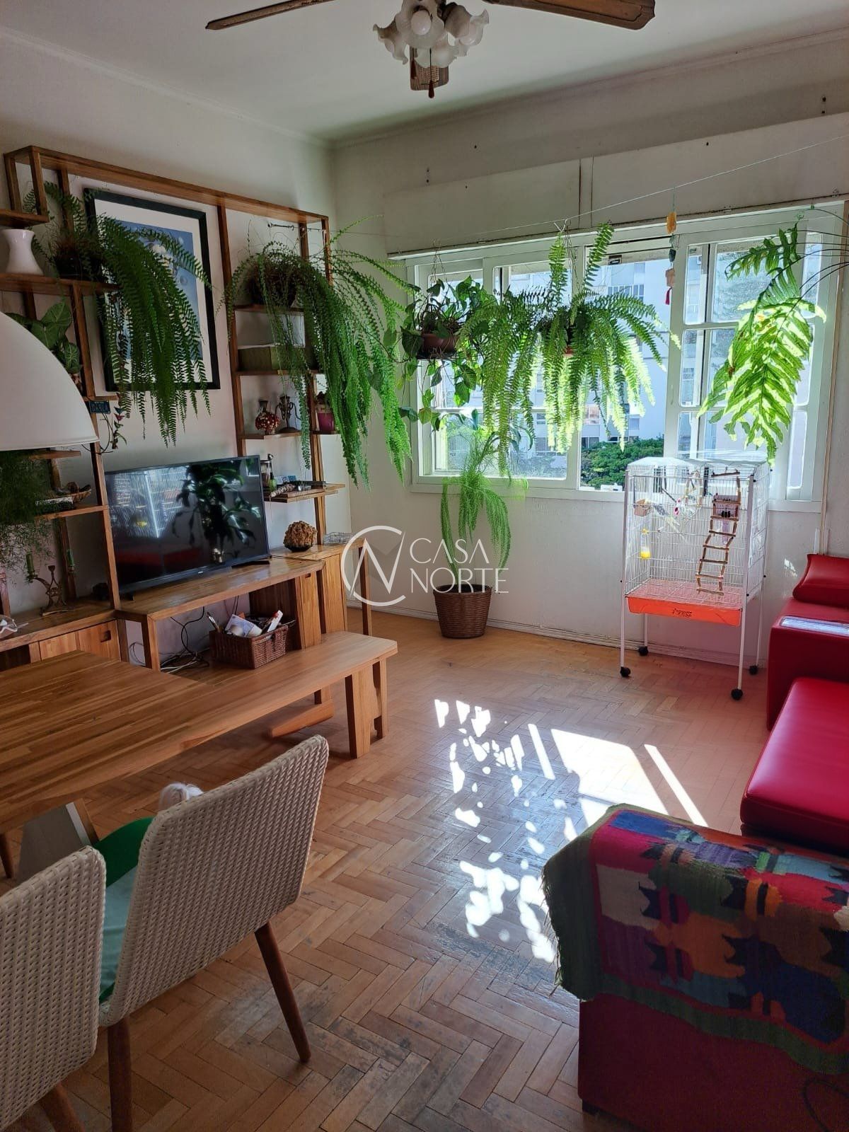 Apartamento à venda com 3 quartos, 69m², Avenida Cristóvão Colombo no bairro Floresta em Porto Alegre