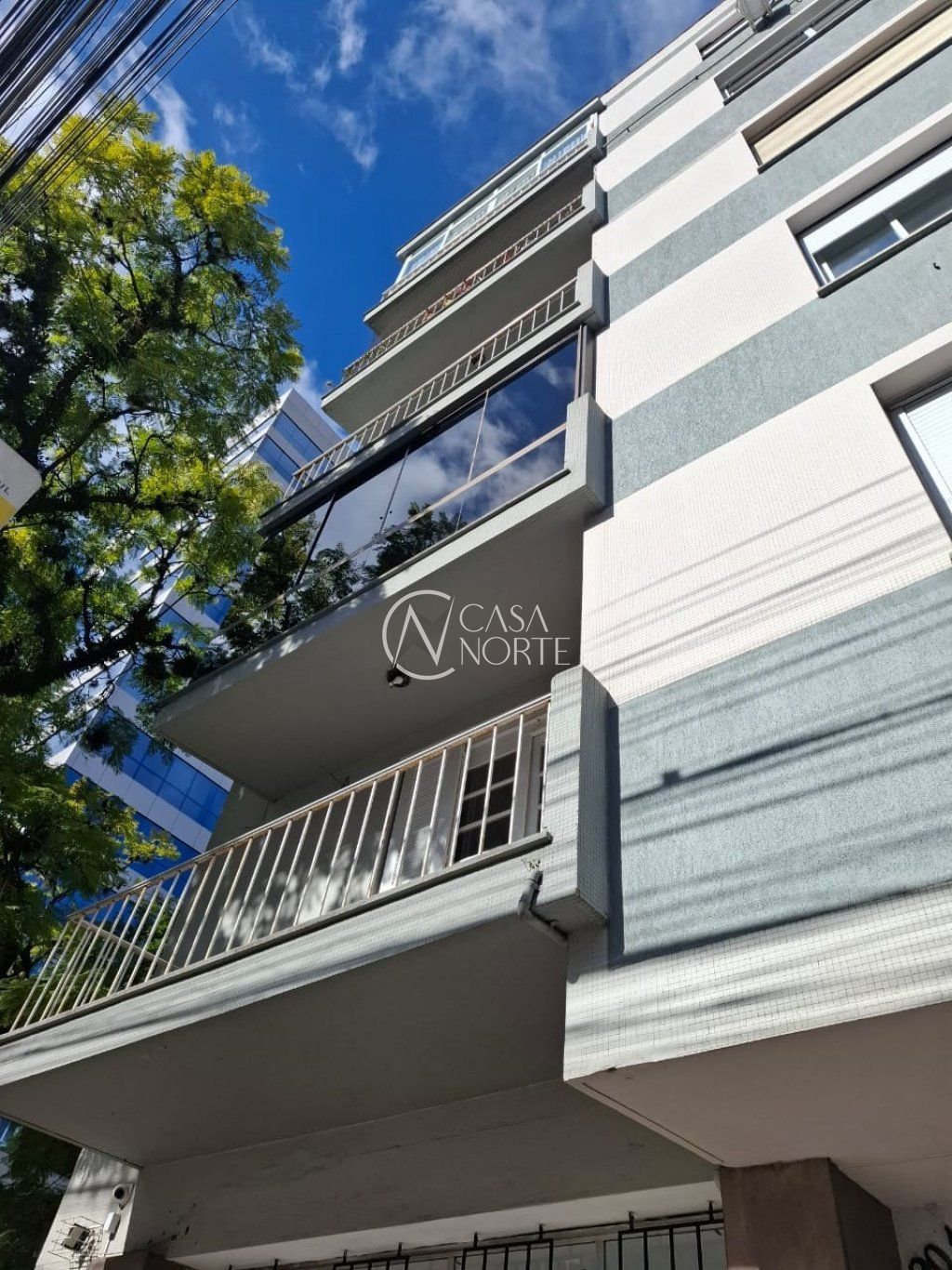 Apartamento à venda com 3 quartos, 183m², 1 vaga, Avenida Independência no bairro Independência em Porto Alegre