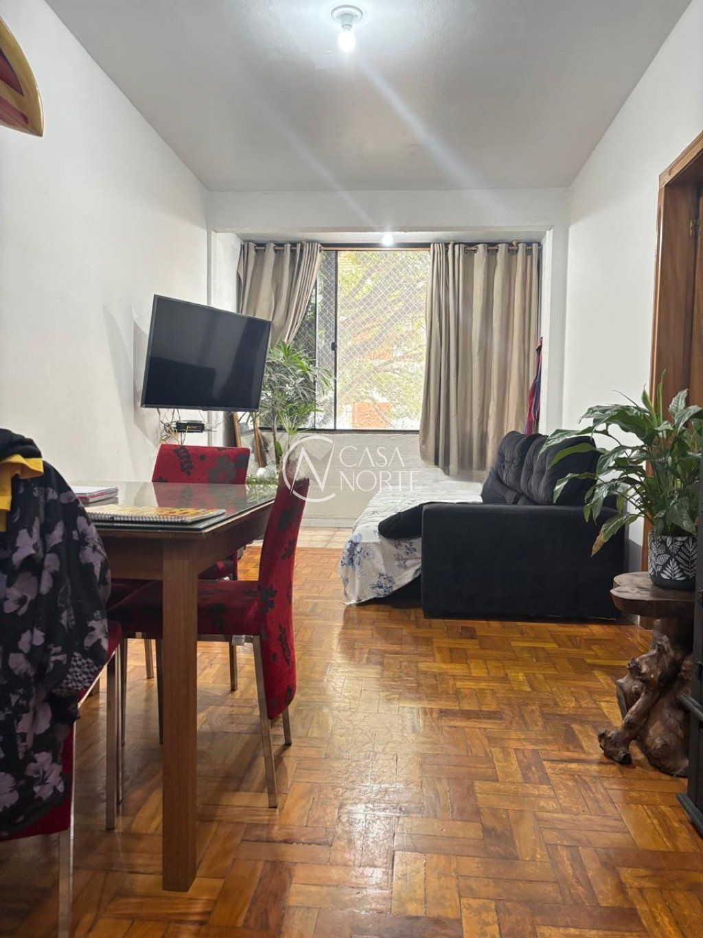 Apartamento à venda com 3 quartos, 84m², 1 vaga, Rua Rafael Saadi no bairro Menino Deus em Porto Alegre