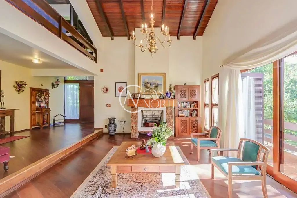 Casa de Condomínio à venda com 3 quartos, 481m², 3 suítes, 2 vagas, Avenida da Cavalhada no bairro Cavalhada em Porto Alegre