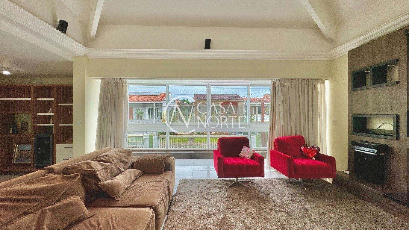 Casa à venda com 4 quartos, 599m², 3 suítes, 8 vagas, Rua Assunção no bairro Jardim Lindóia em Porto Alegre