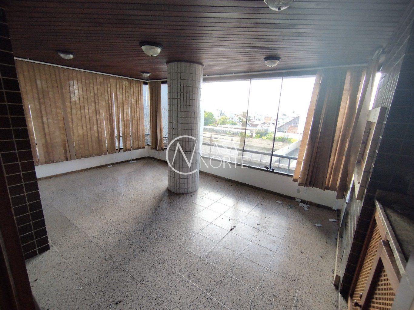 Apartamento à venda com 3 quartos, 148m², 1 suíte, 2 vagas, Avenida Mariland no bairro Auxiliadora em Porto Alegre