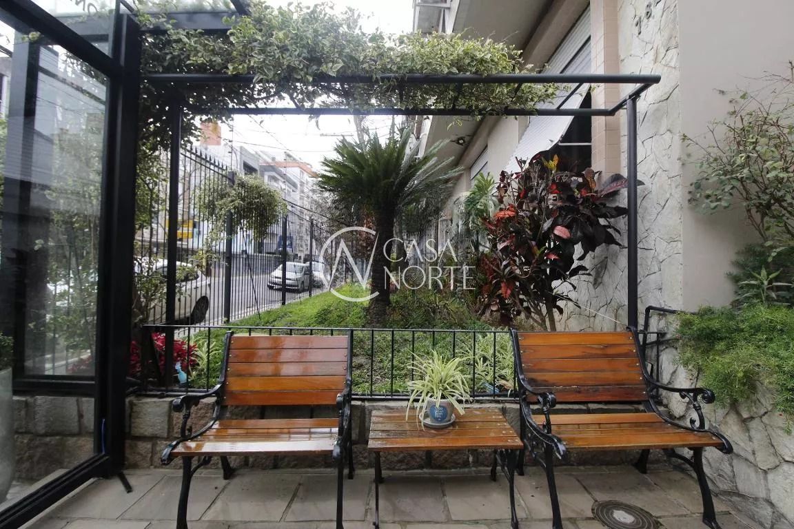 Apartamento à venda com 1 quarto, 23m², 1 vaga, Rua Santo Antônio no bairro Floresta em Porto Alegre