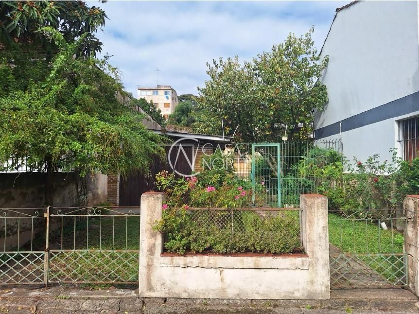 Casa à venda com 1 quarto, 213m², 3 vagas, Rua Plácido de Castro no bairro Azenha em Porto Alegre