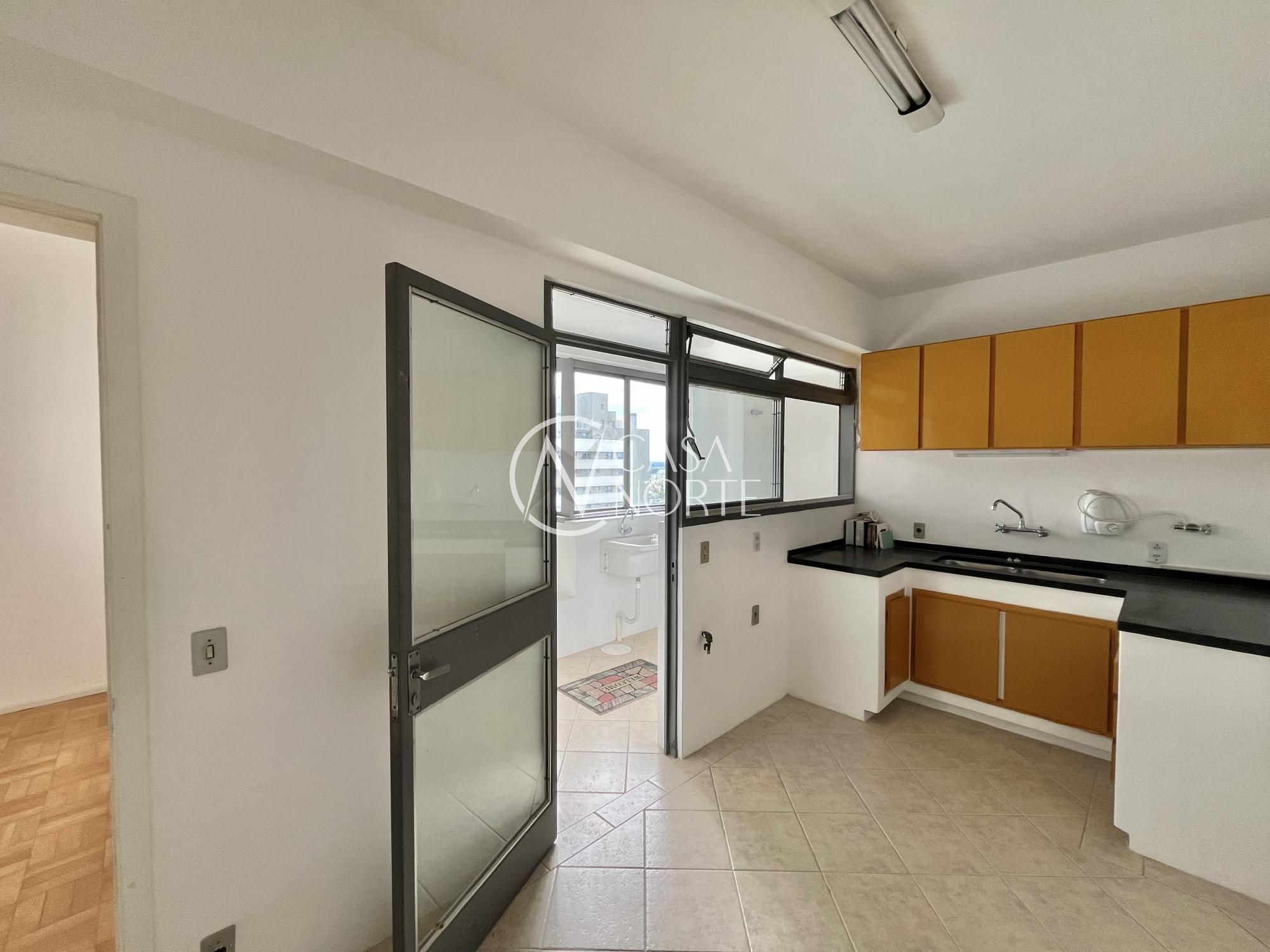 Apartamento à venda com 3 quartos, 167m², 1 suíte, 1 vaga, Rua Vinte e Quatro de Outubro no bairro Moinhos de Vento em Porto Alegre