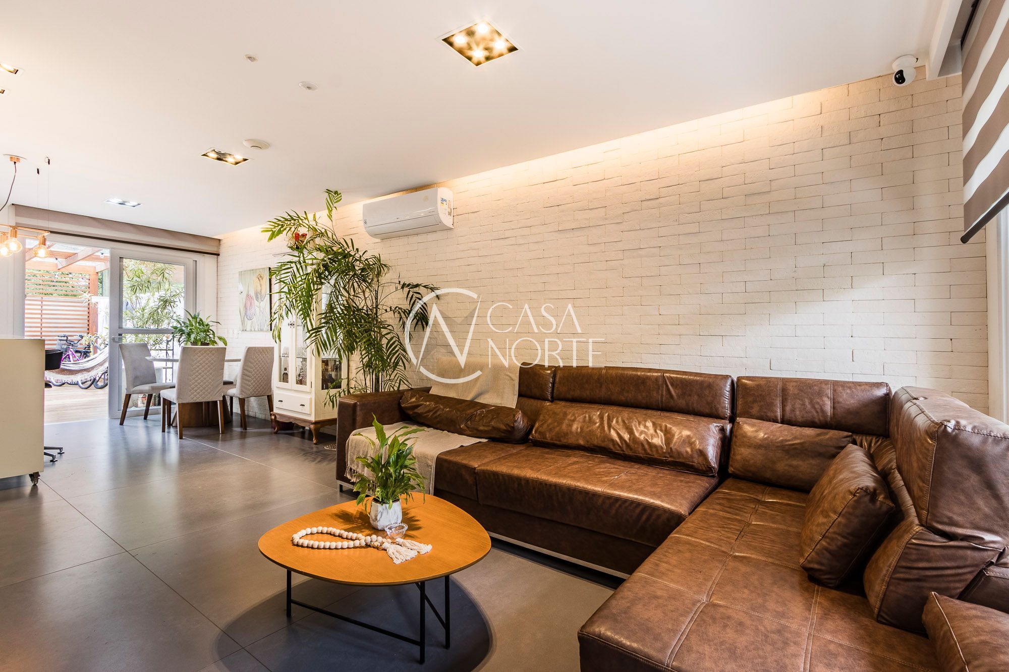 Casa de Condomínio à venda com 3 quartos, 120m², 1 suíte, 2 vagas, João Salomoni no bairro Vila Nova em Porto Alegre